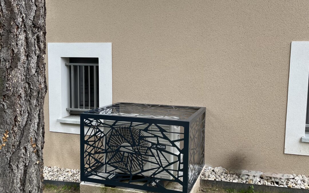 Fabrication et installation d’un cache pour groupe extérieur d’une pompe à chaleur